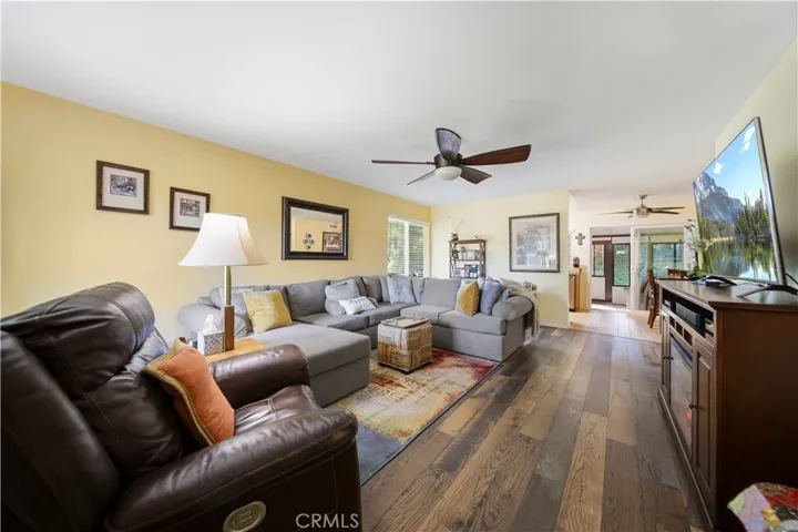 19508 Avenue Of The Oaks, Newhall, California 91321 — photo 5