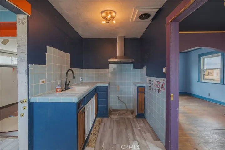 5716 Hubbard, Los Angeles, California 90022 — photo 5