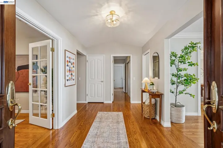1312 Eastshore Dr, Alameda, California 94501 — photo 5