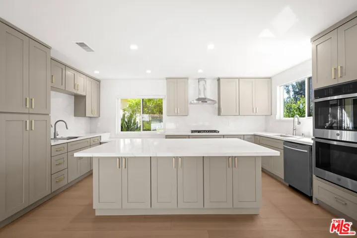 9717 Cisco Street, Los Angeles, California 90034 — photo 4