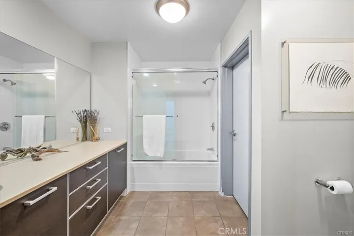 2nd bedroom bath with walk-in closet