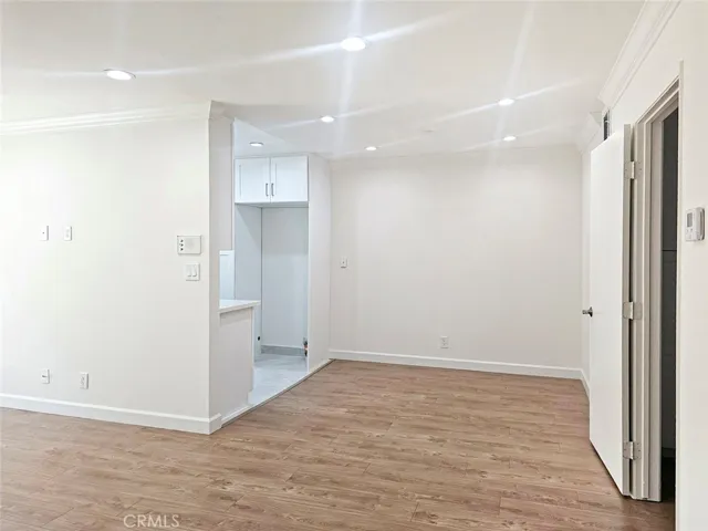 518 E Valencia F, Burbank, California 91501 — photo 4