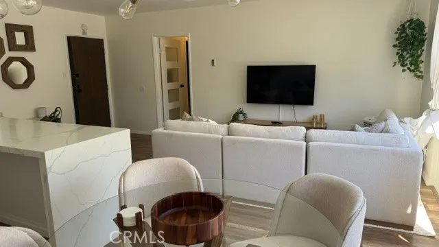 250 Linden, Long Beach, California 90802 — photo 5