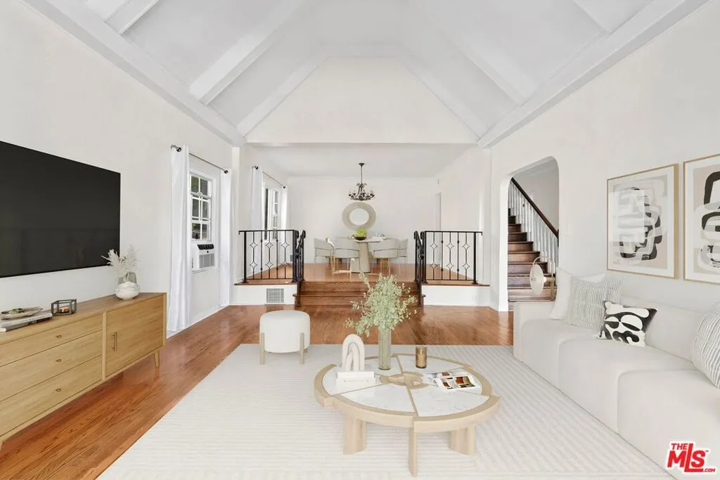 Living Room (virtually staged)