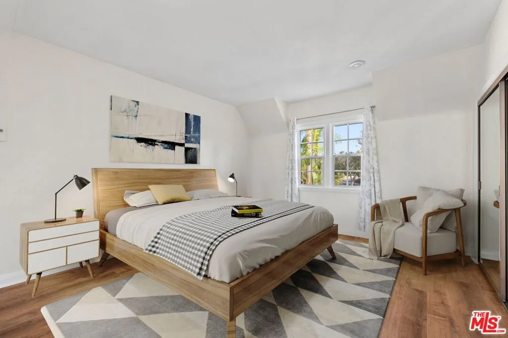 Upstairs 2nd Bedroom (virtuall
