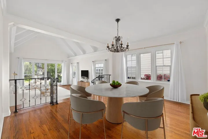 Dining Room (virtually staged)