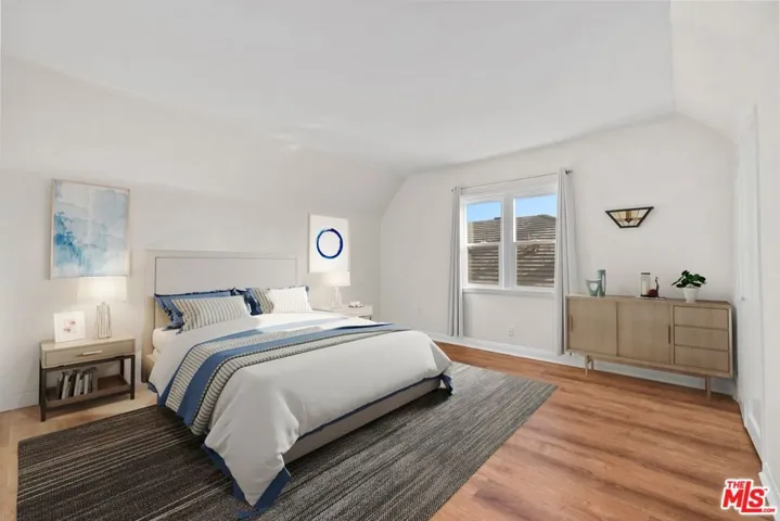 Upstairs Bedroom (virtually st
