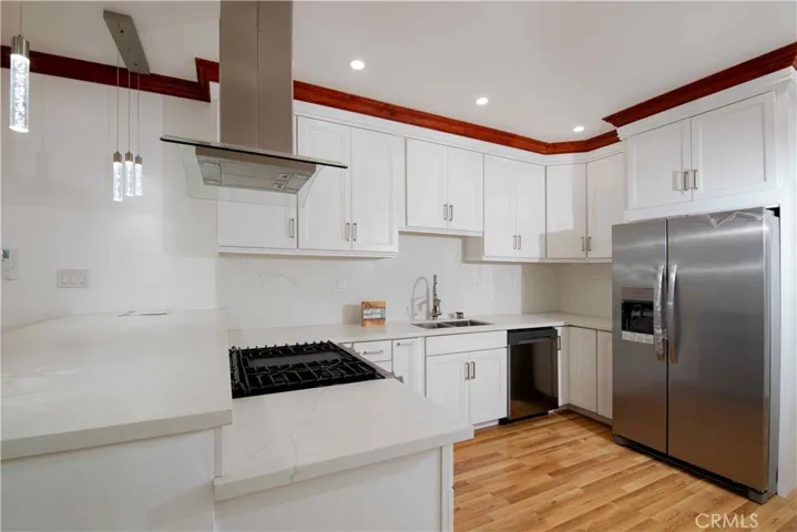 1330 W 48th, Los Angeles, California 90037 — photo 4