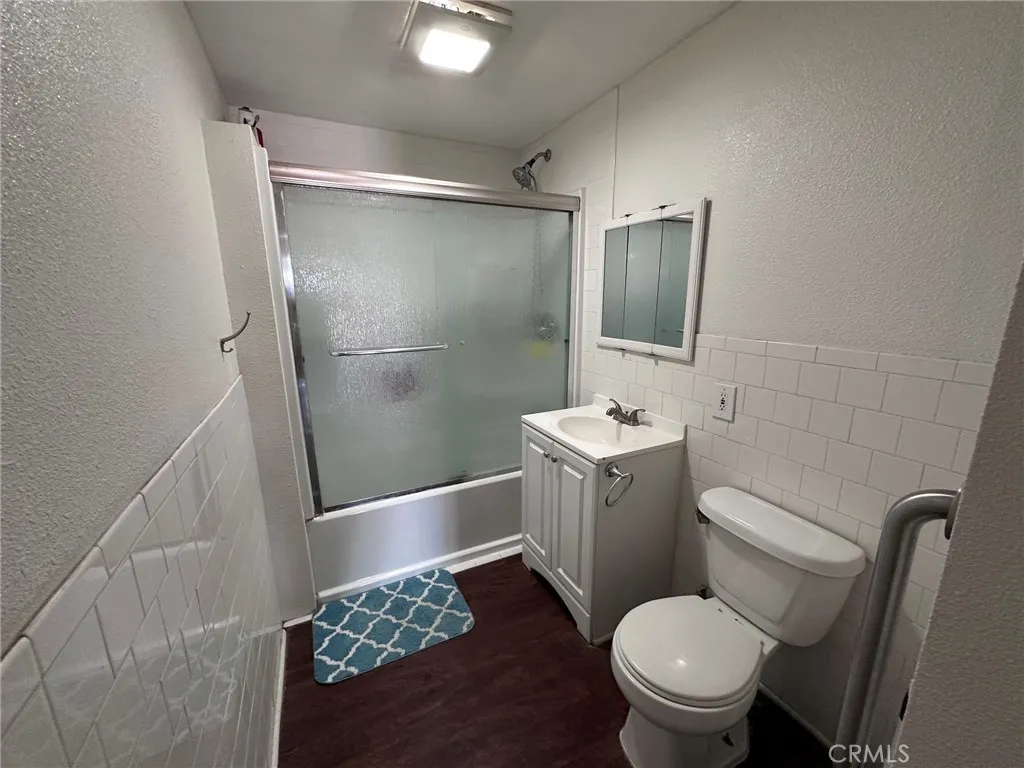 155- Bathroom Hallway
