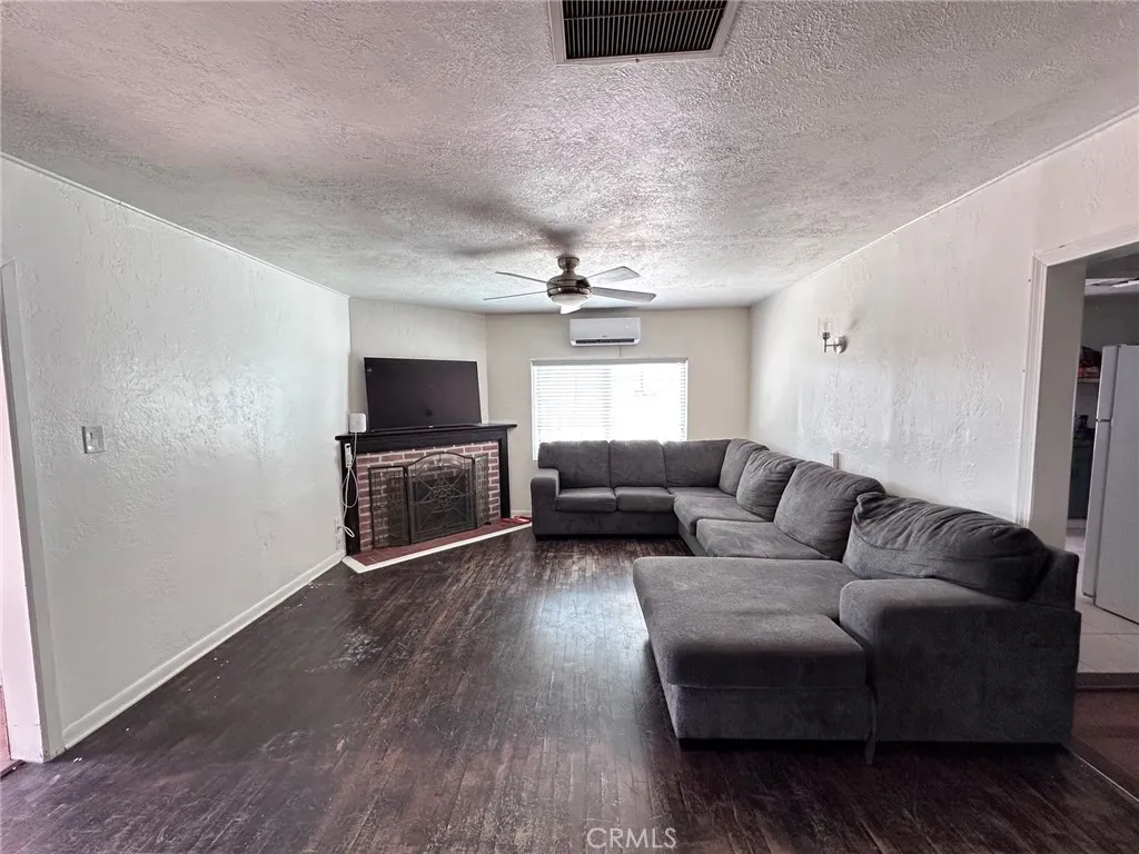 155- Living Room