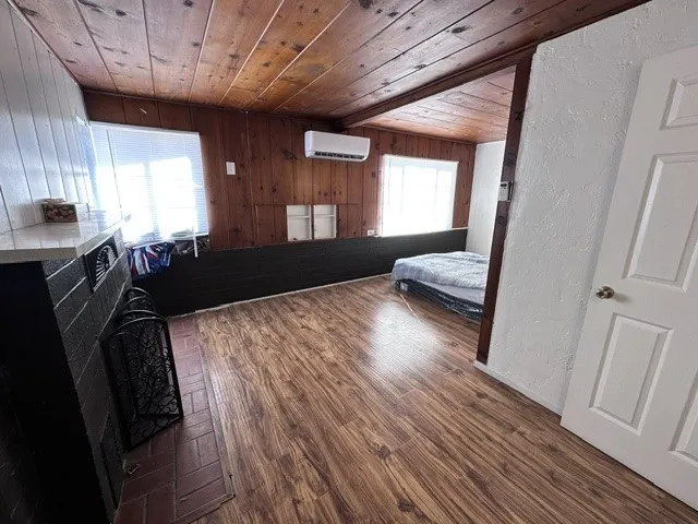 155- Bedroom 3 (Primary)