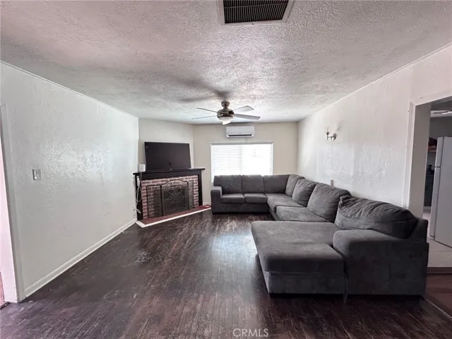 155- Living Room