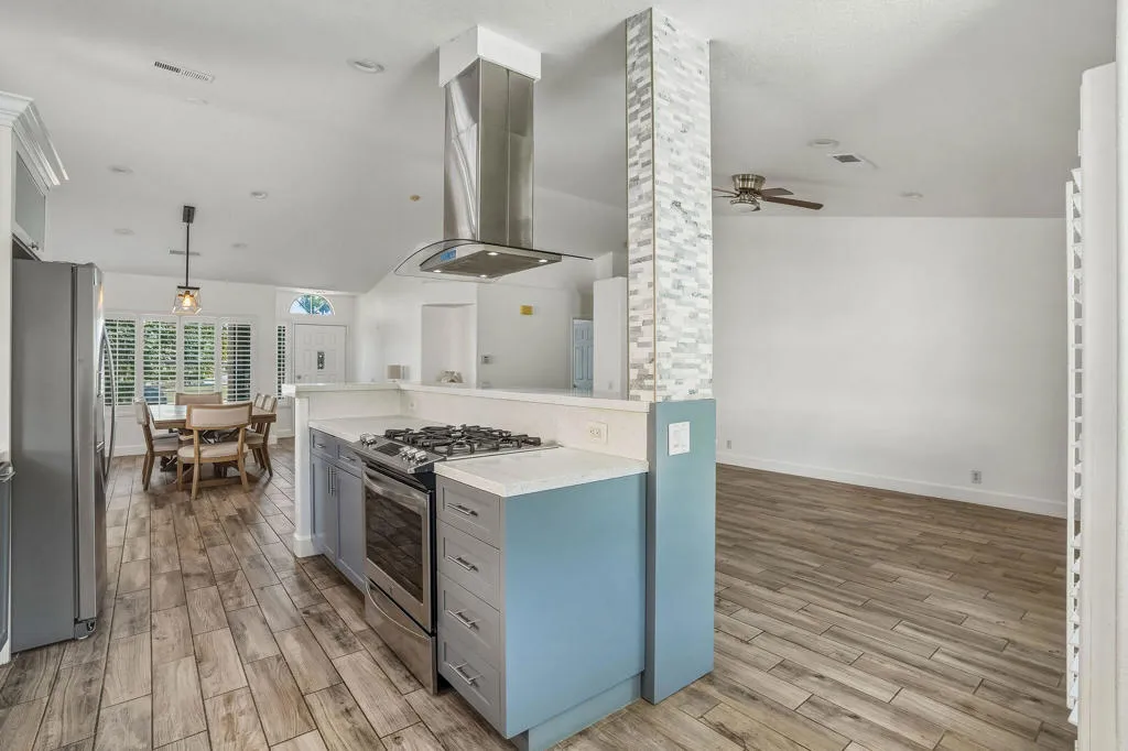 77729EdinboroughSt-11 77729EdinboroughSt-11