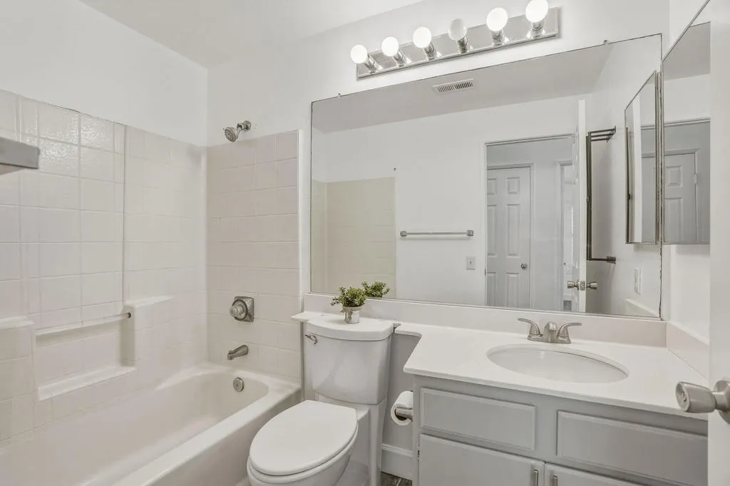 77729EdinboroughSt-18 77729EdinboroughSt-18