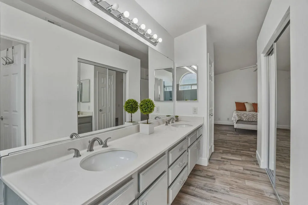 77729EdinboroughSt-32 77729EdinboroughSt-32