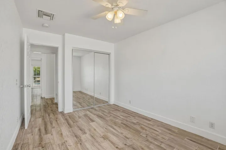77729EdinboroughSt-21