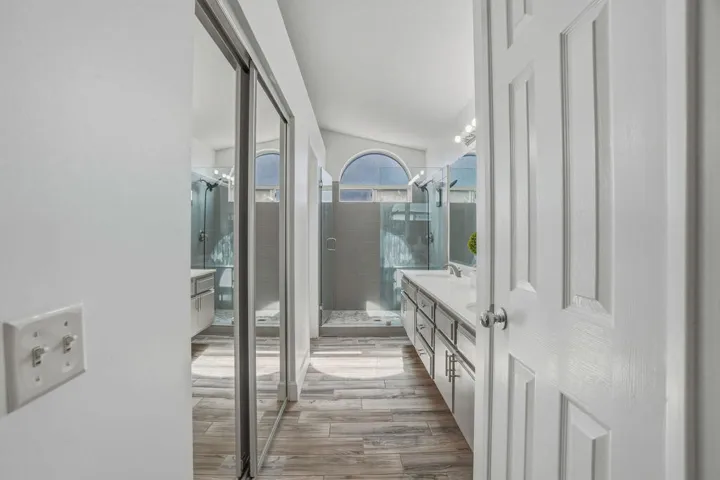 77729EdinboroughSt-29