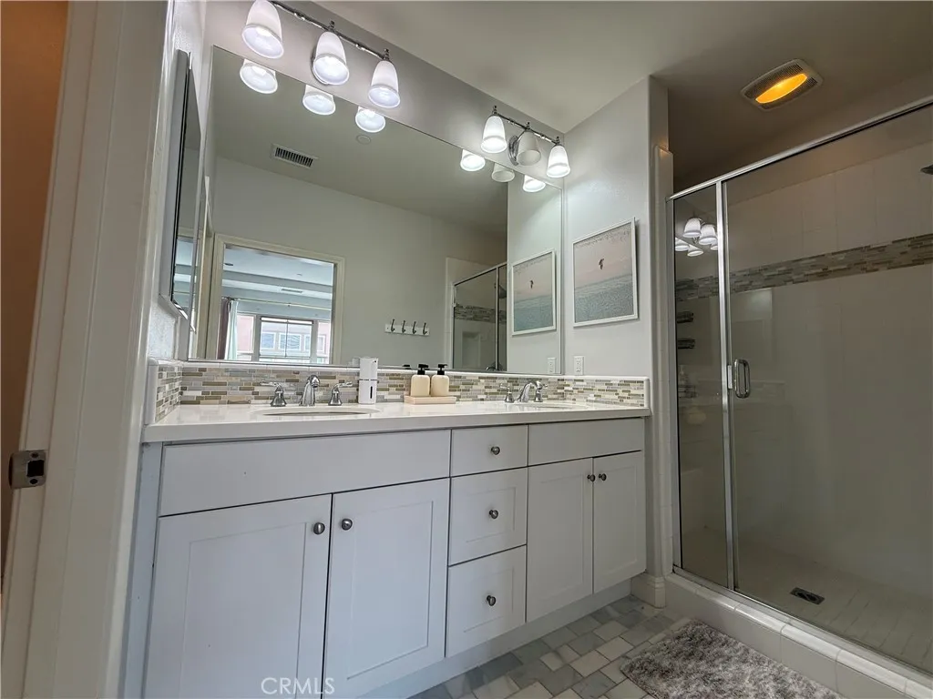Master Bathroom Master Bathroom
