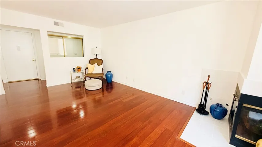 28004 S Western 102, San Pedro, California 90732 — photo 5