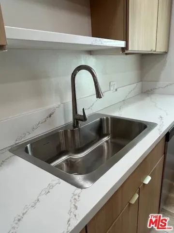 822 S Shenandoah Street 1, Los Angeles, California 90035 — photo 5