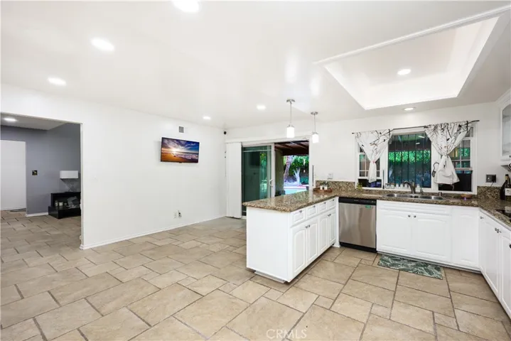 11858 Haro, Downey, California 90241 — photo 5