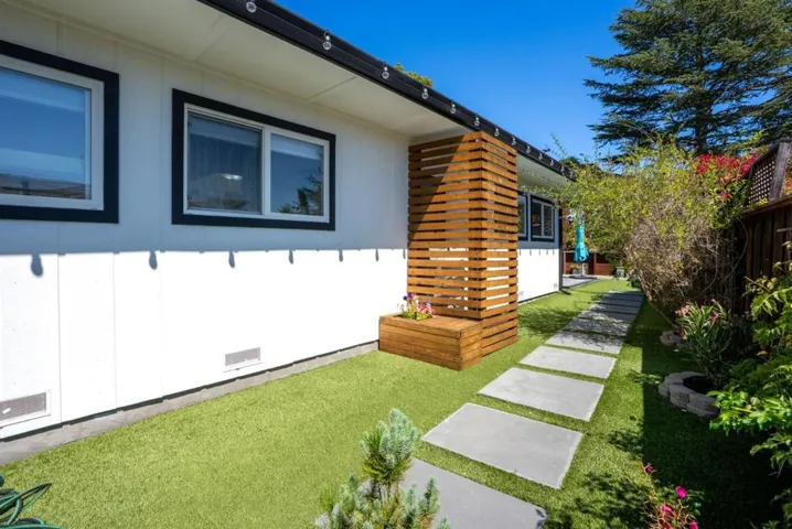 Side Yard 1 View 1