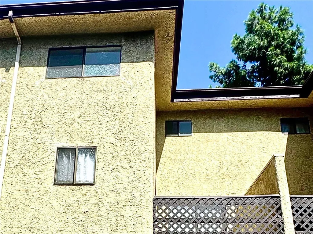 Rear Balcony Rear Balcony