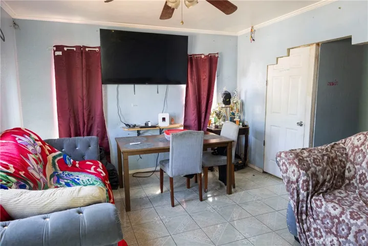 650 W 107th Street, Los Angeles, California 90044 — photo 4