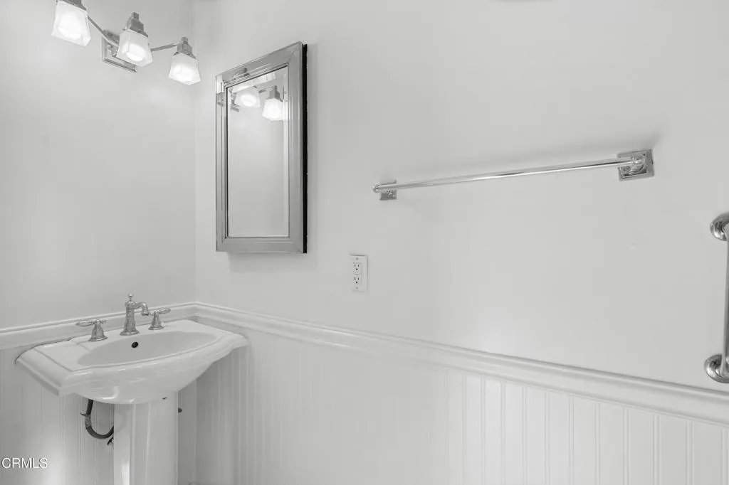 Primary BathroomSterling Granger - The R Primary BathroomSterling Granger - The R