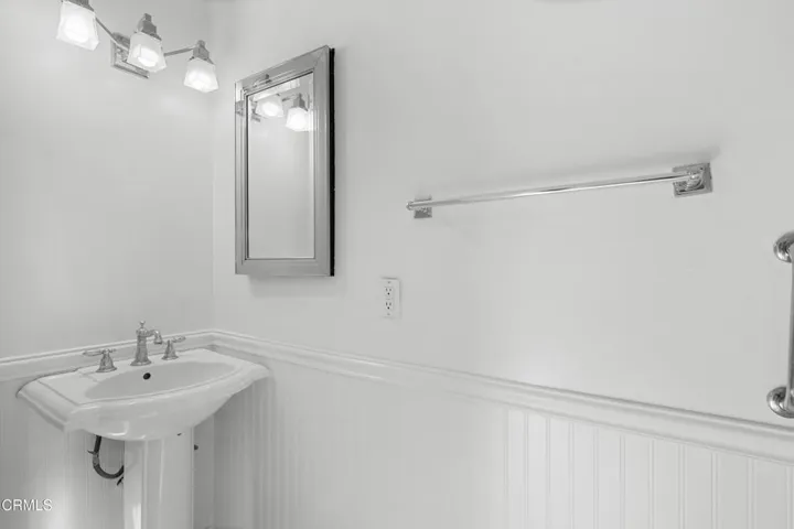 Primary BathroomSterling Granger - The R