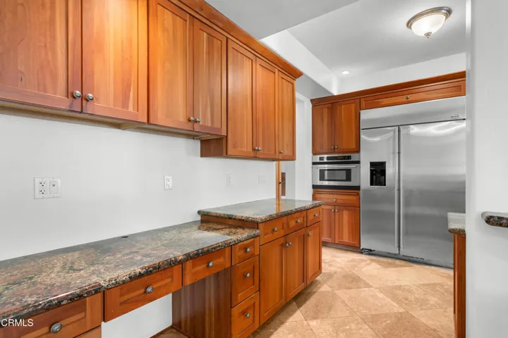 Kitchen - 6Sterling Granger - The Real E