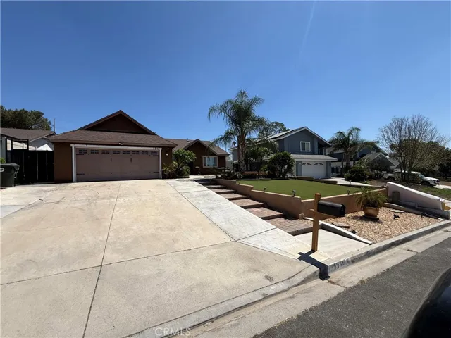 5948 Quiroz, Riverside, California 92509 — photo 4