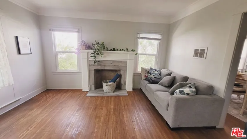 5409 Russell Avenue, Los Angeles, California 90027 — photo 5