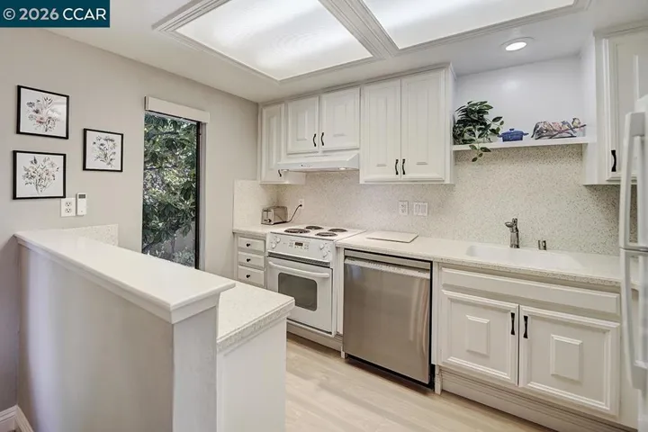 2716 Tice Creek 1, Walnut Creek, California 94595 — photo 5