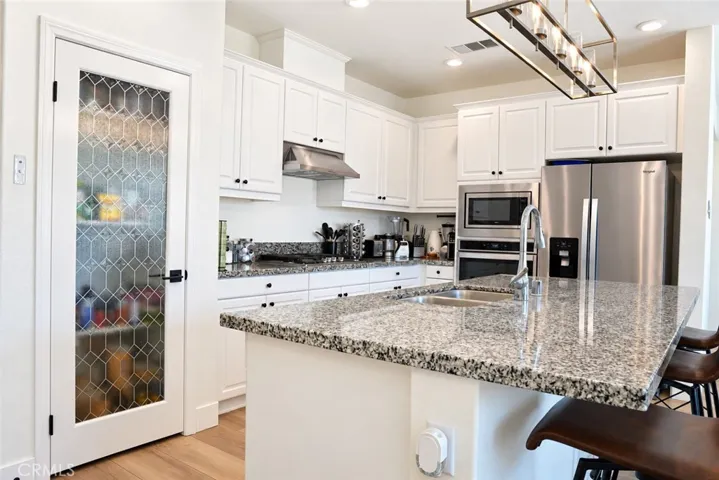 8012 Rooster Court, Riverside, California 92507 — photo 4