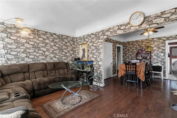 5419 S Harcourt, Los Angeles, California 90043 — photo 4