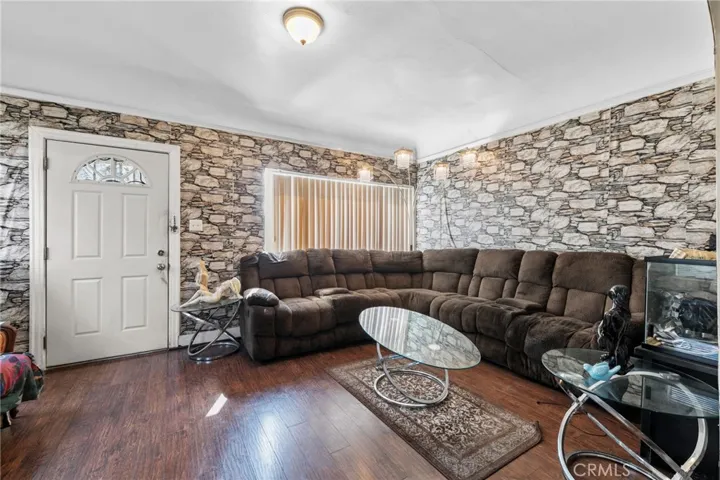 5419 S Harcourt, Los Angeles, California 90043 — photo 5