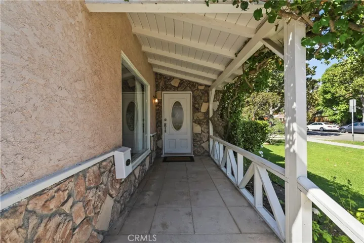 1021 N Pass, Burbank, California 91505 — photo 4