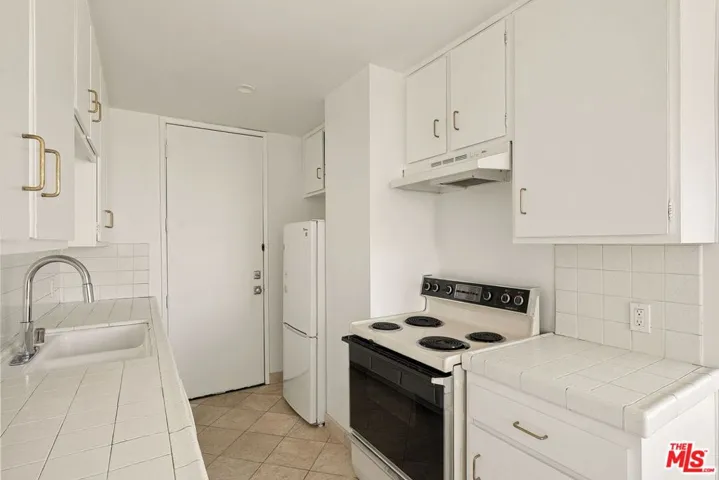 10751 Wilshire Boulevard Ph1, Los Angeles, California 90024 — photo 5
