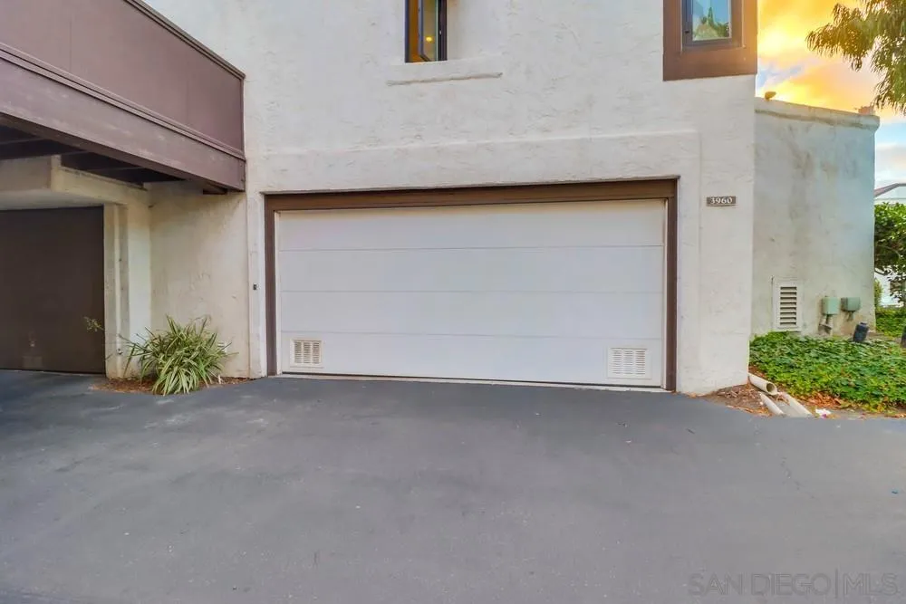Garage Garage