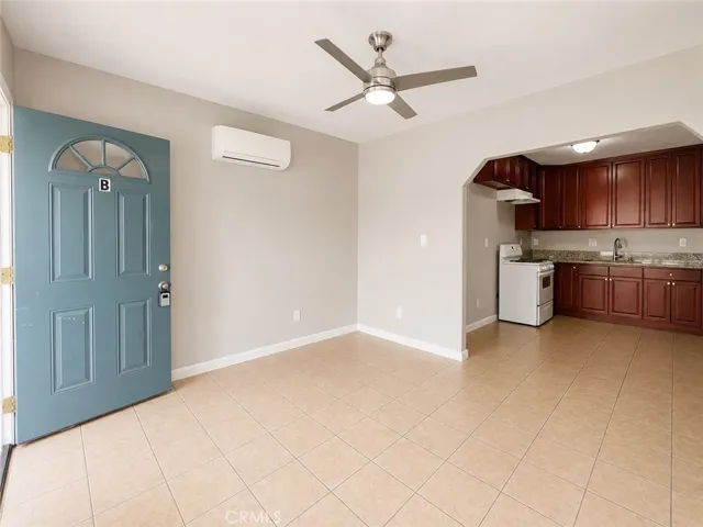 16773 Randall Avenue B, Fontana, California 92335 — photo 4