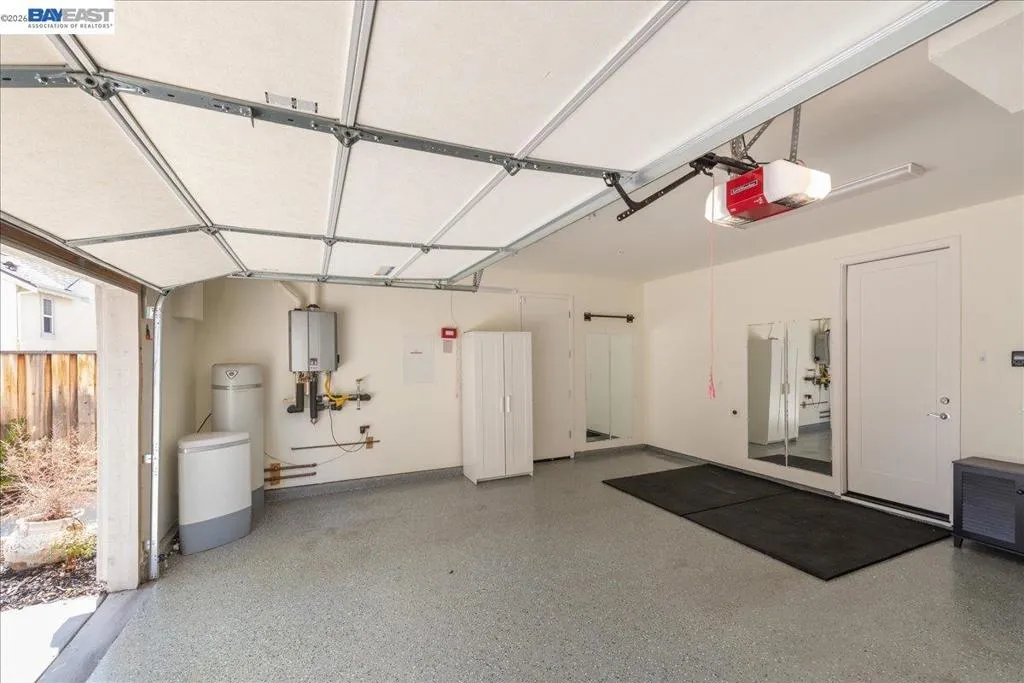 Garage Garage