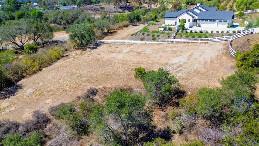6300 Twin Country Lane, Fallbrook, California 92028 — photo 4