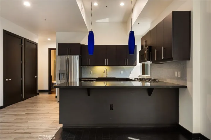 655 S Hope Street 704, Los Angeles, California 90017 — photo 5