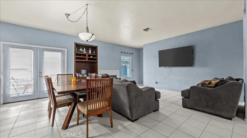 13541 Princeton, Victorville, California 92392 — photo 4
