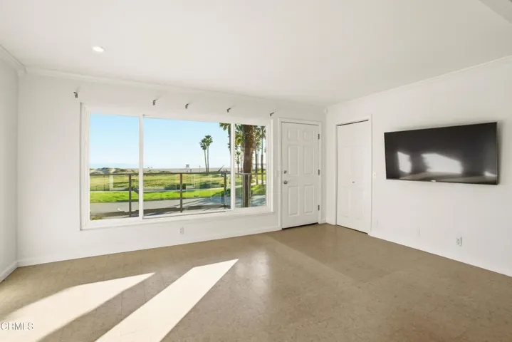 12_living room