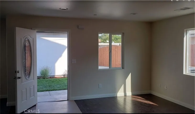 1627 E 88th 1/2, Los Angeles, California 90002 — photo 4