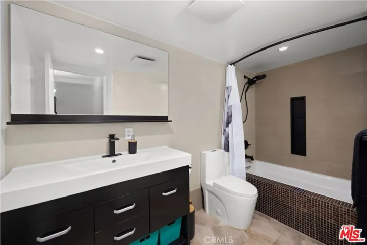 1858 N Alvarado Street, Los Angeles, California 90026 — photo 4