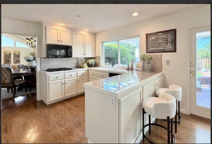 12498 Sumner Drive, Saratoga, California 95070 — photo 5