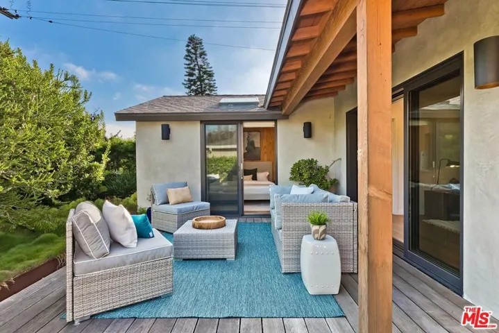 2211 Ashland Avenue, Santa Monica, California 90405 — photo 4
